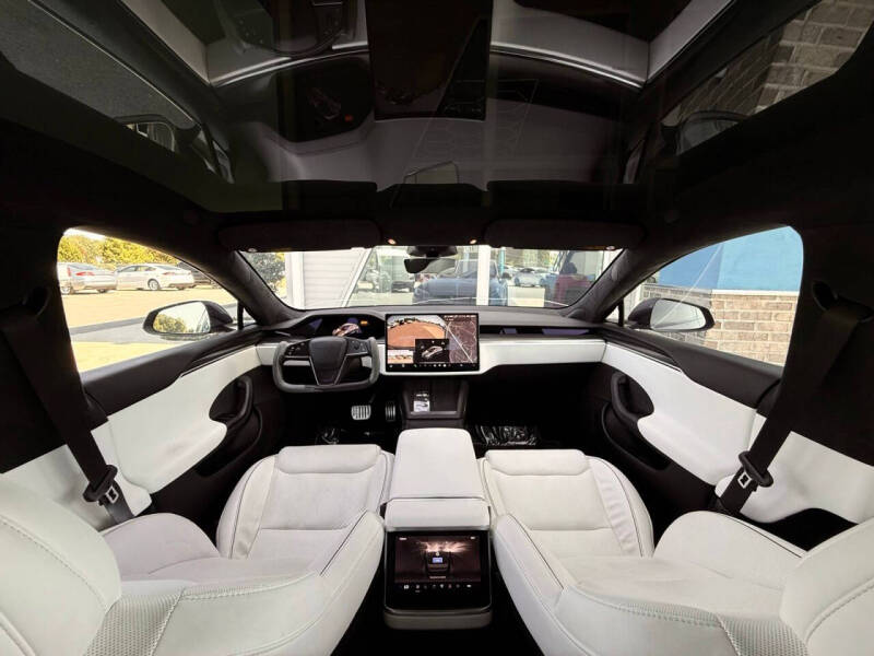 2022 Tesla Model S Plaid