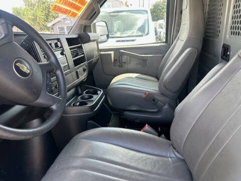 2017 Chevrolet Express 2500