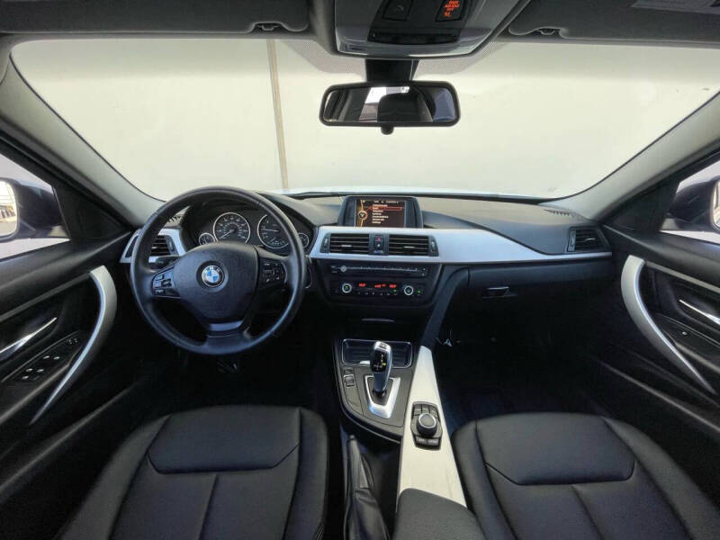 2014 BMW 3 Series 320i