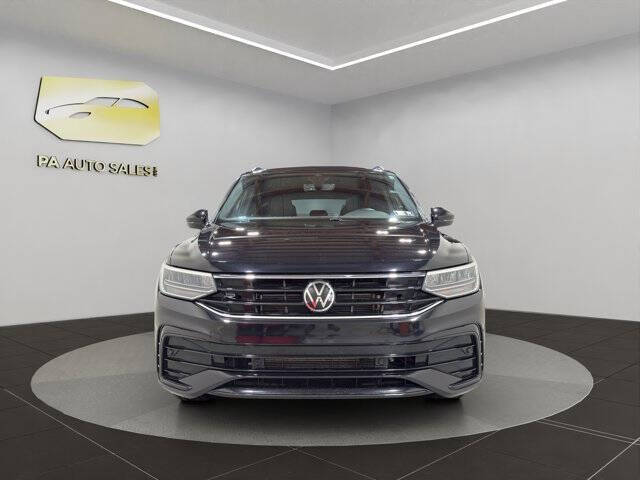 2022-volkswagen-tiguan-se-r-line-black-4motion-awd-4dr-suv.jpg