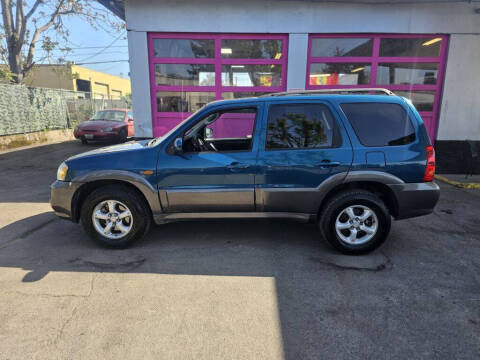 2005 Mazda Tribute s