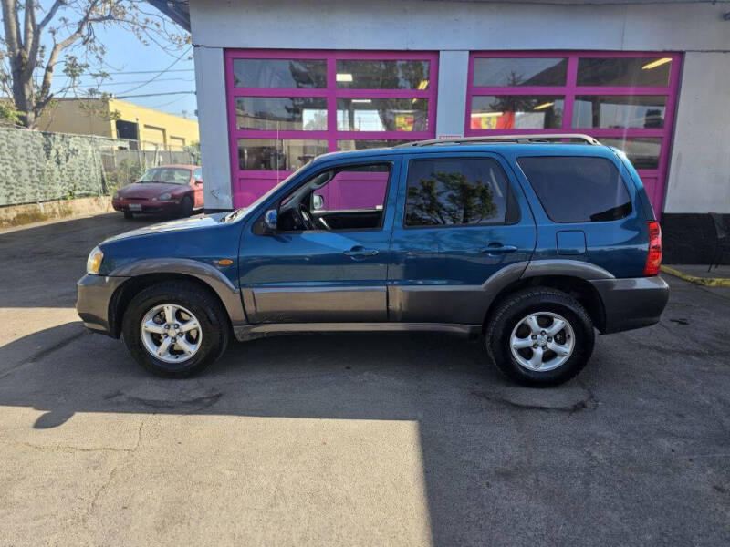 2005 Mazda Tribute s
