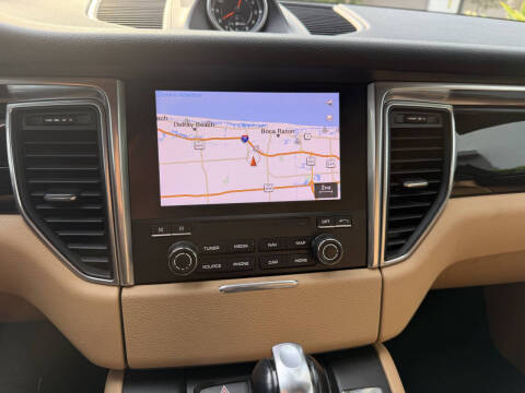 2017 Porsche Macan