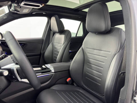 2025 Mercedes-Benz GLC GLC 300