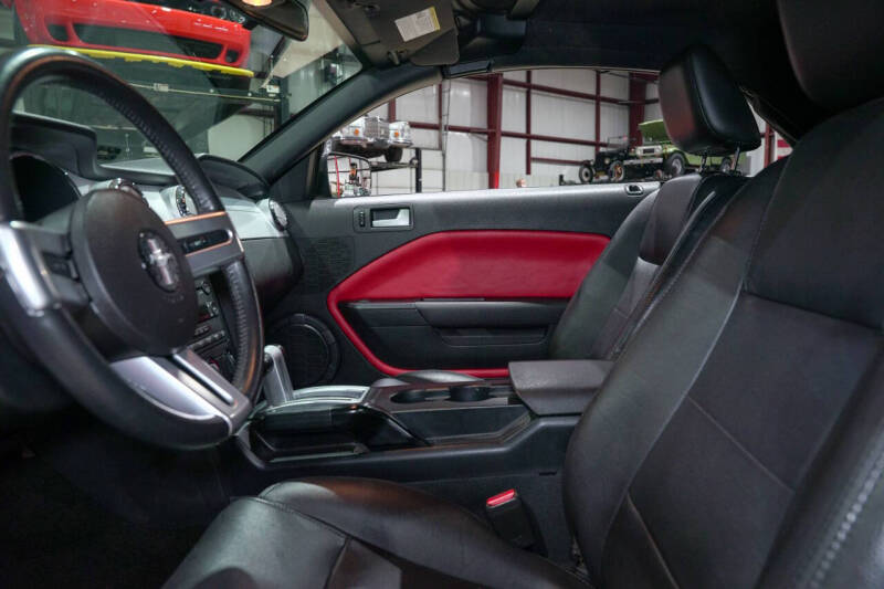 2005 Ford Mustang V6 Premium