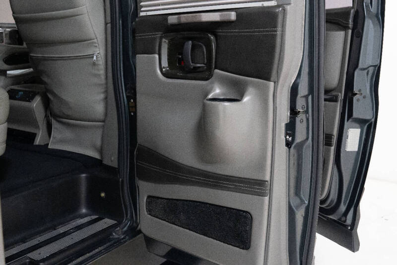 2017 Chevrolet Express 2500