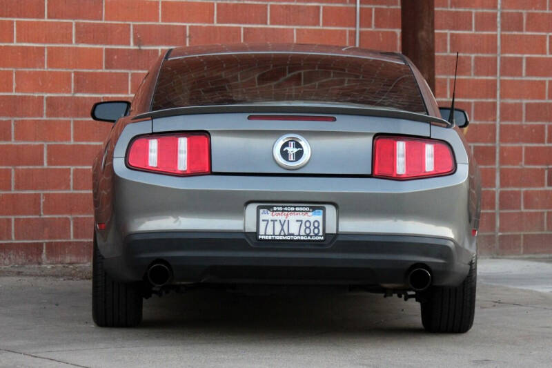2010 Ford Mustang V6 Premium