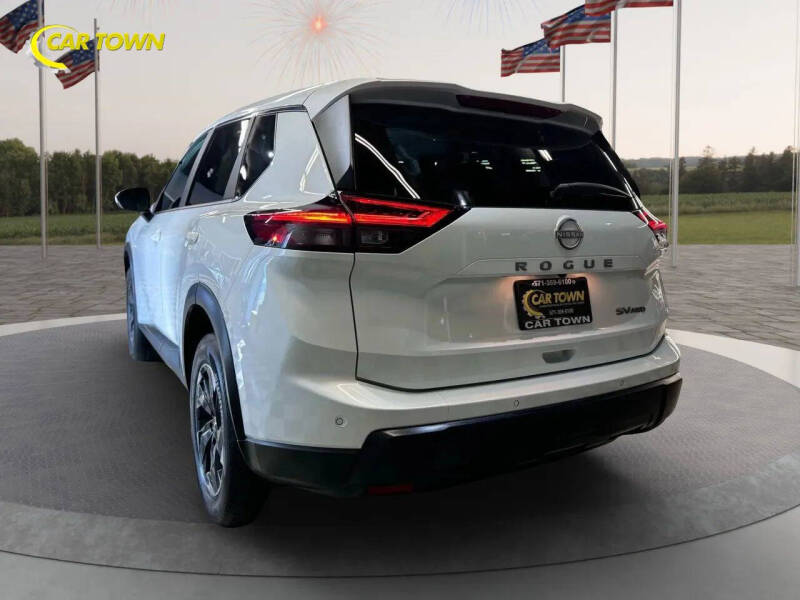 2024 Nissan Rogue SV