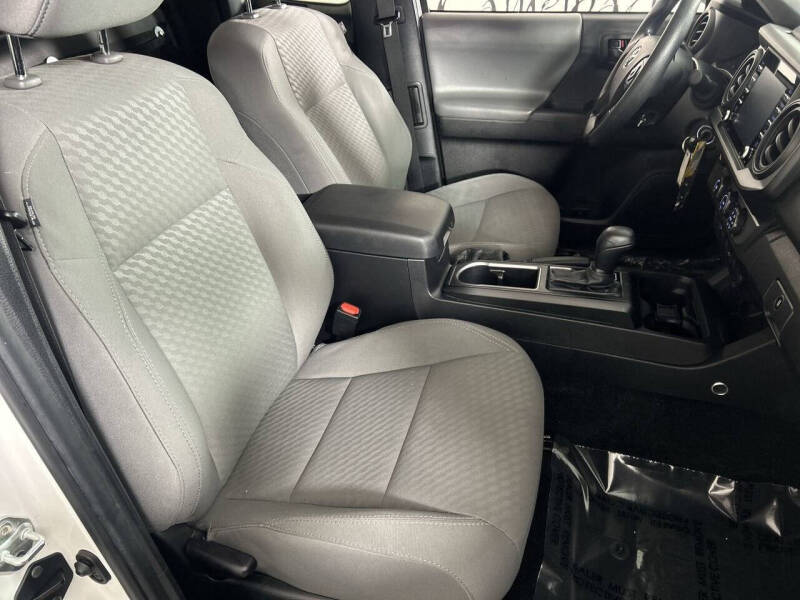 2022 Toyota Tacoma SR