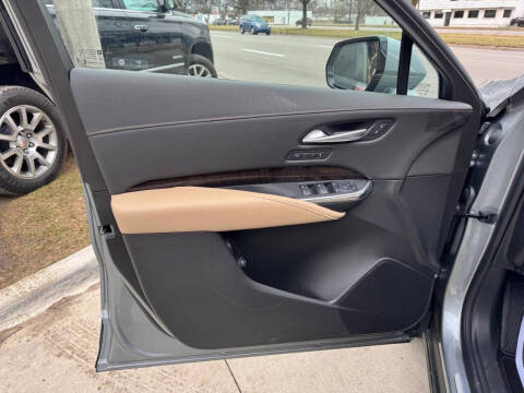 2025 Cadillac XT4 Premium Luxury