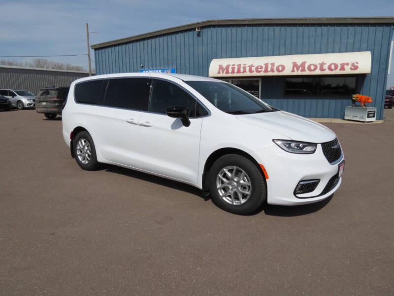 2026 Chrysler Pacifica Select