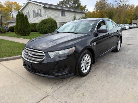 2013 Ford Taurus SE