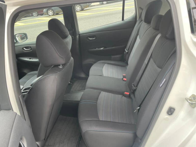 2022 Nissan LEAF S PLUS