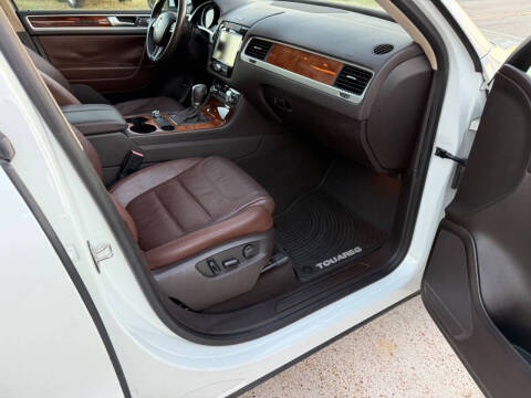 2013 Volkswagen Touareg TDI Lux