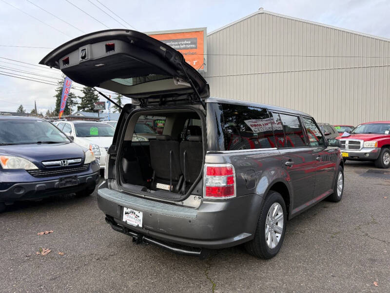 2010 Ford Flex SE