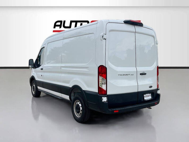 2025 Ford Transit 250
