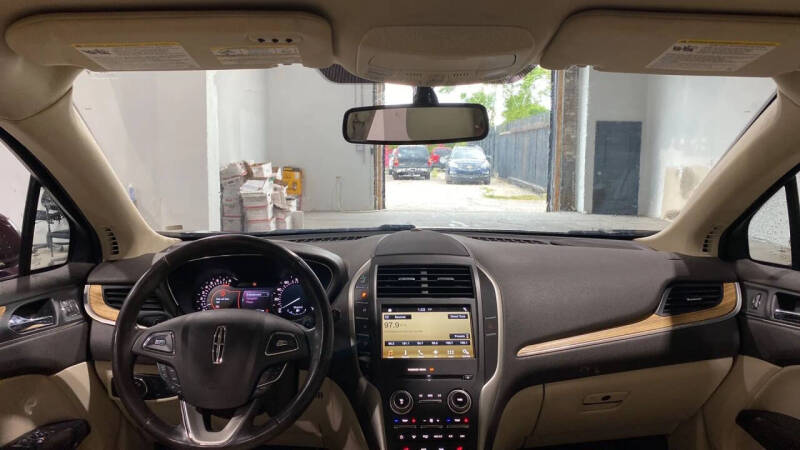 2016 Lincoln MKC Select
