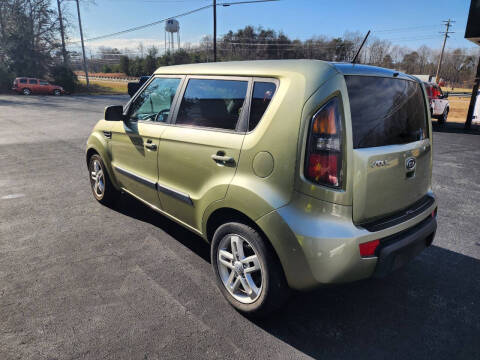 2011 Kia Soul +