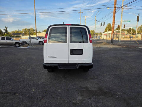 2018 Chevrolet Express 2500