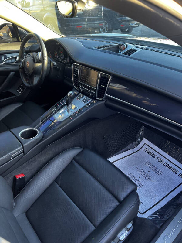 2014 Porsche Panamera 4