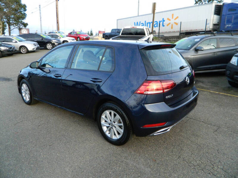 2018 Volkswagen Golf TSI S