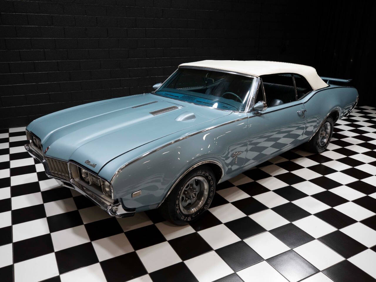 1968 Oldsmobile Cutlass 3