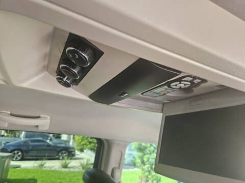 2016 Chrysler Town and Country Touring