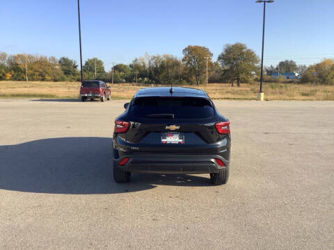 2025 Chevrolet Trax LS