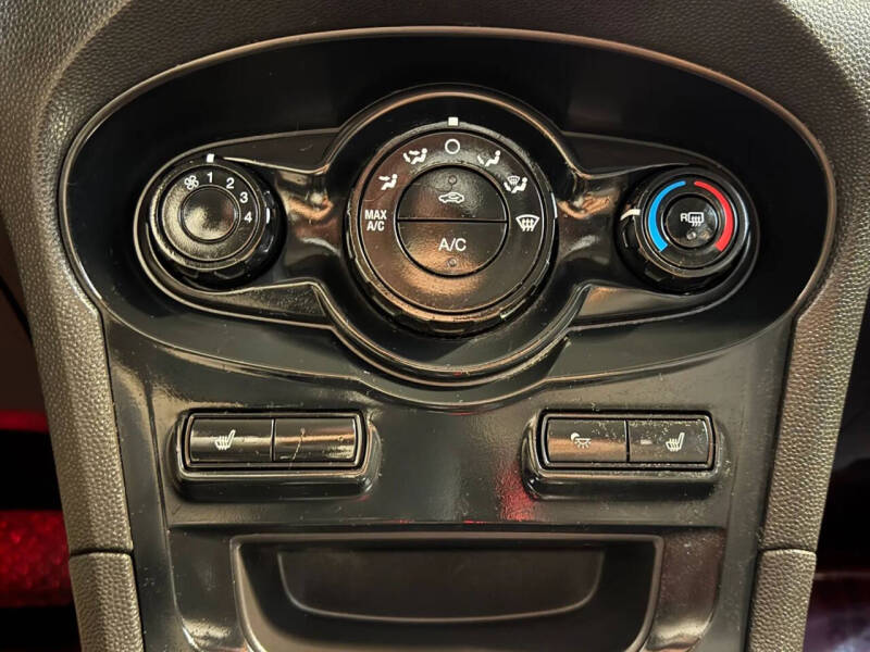2012 Ford Fiesta SES