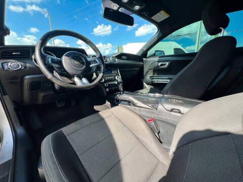 2015 Ford Mustang V6