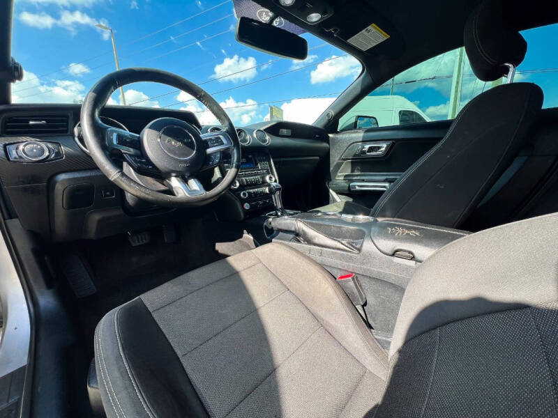 2015 Ford Mustang V6