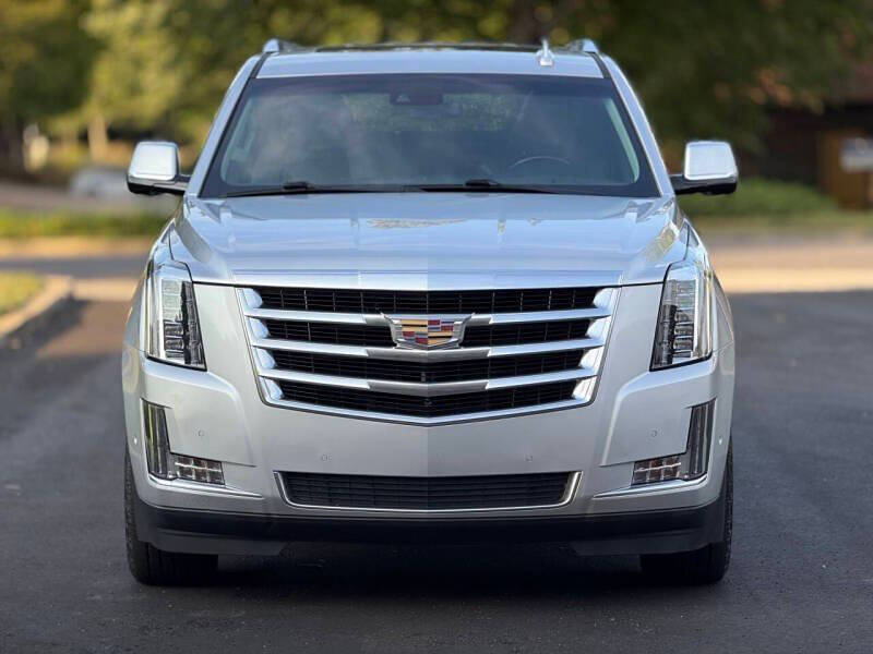 2018 Cadillac Escalade Luxury