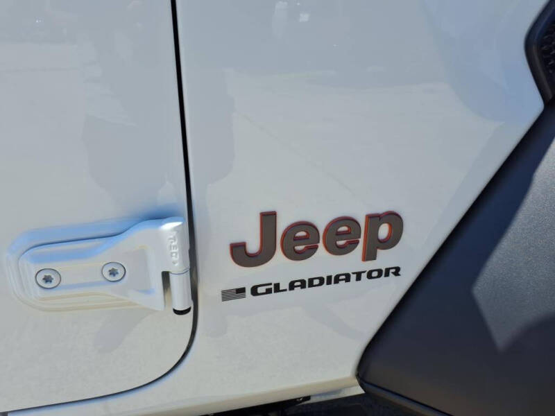 2024 Jeep Gladiator Mojave