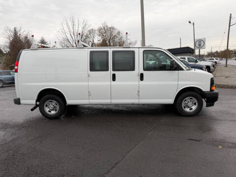 2017 Chevrolet Express 2500