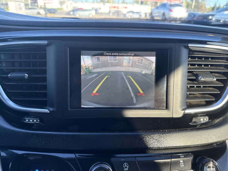 2020 Chrysler Voyager LXi