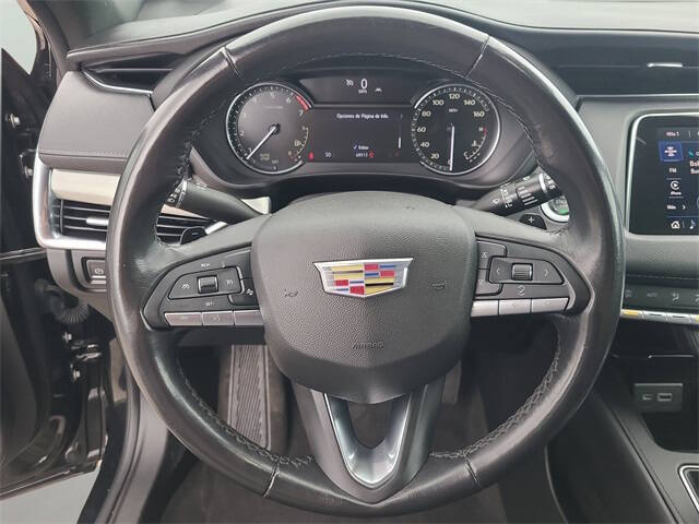 2023 Cadillac XT4 Premium Luxury