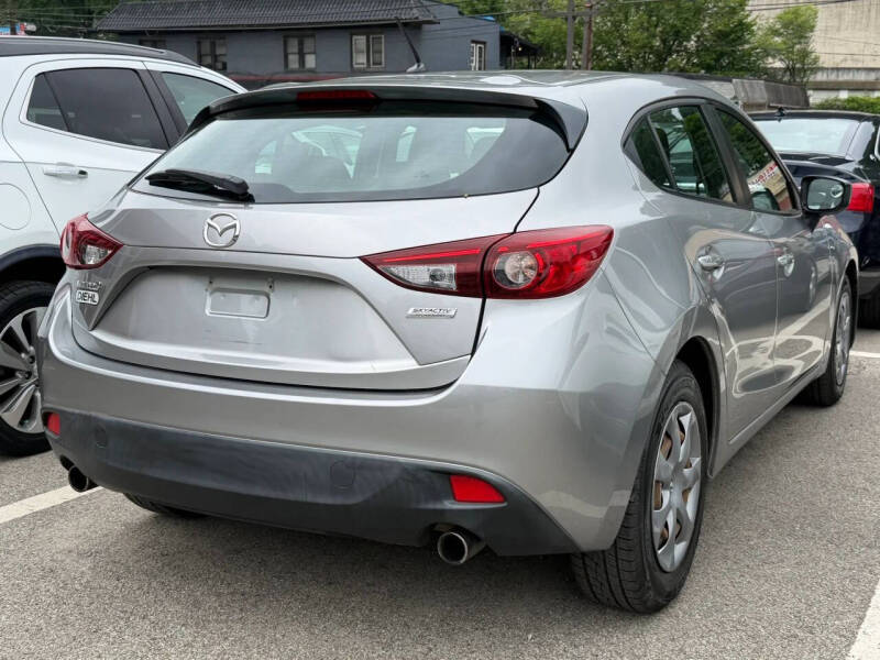 2015 Mazda MAZDA3 i Sport
