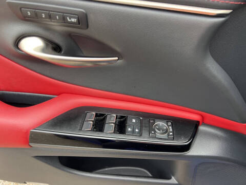 2023 Lexus ES 350 F SPORT Handling