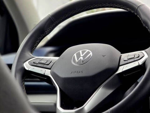 2024 Volkswagen Taos SE 4Motion