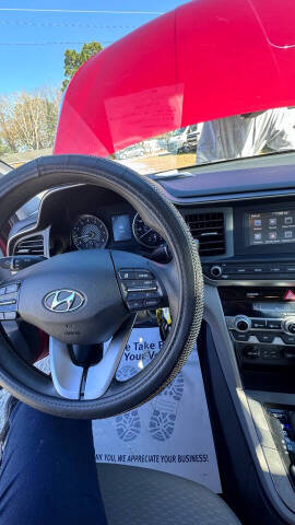 2020 Hyundai Elantra SE