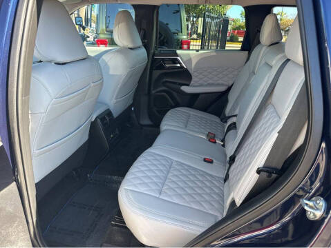 2023 Mitsubishi Outlander PHEV SEL