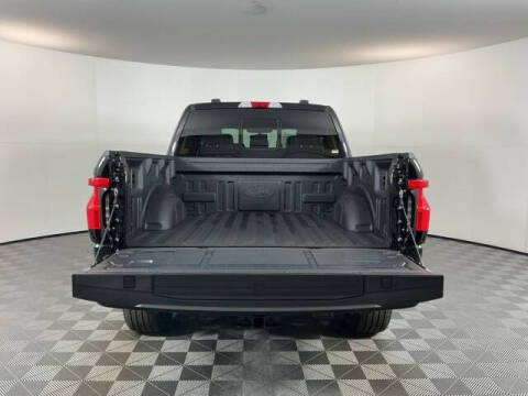 2025 Ford F-150 Lightning Platinum