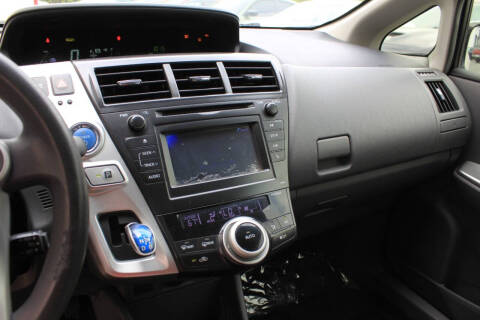 2013 Toyota Prius v Three
