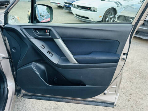 2015 Subaru Forester 2.5i