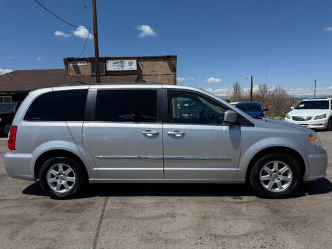 2012 Chrysler Town and Country Touring