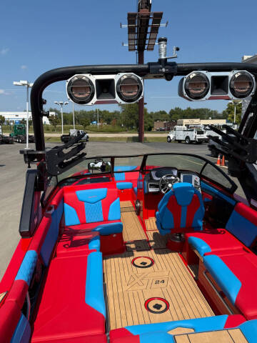 2022 MasterCraft XT24