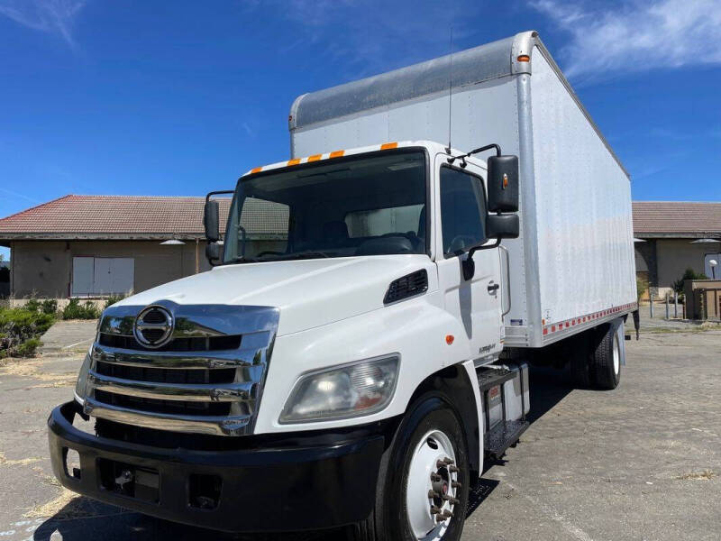 2020 Hino 268A