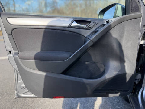 2012 Volkswagen Golf 2.5L PZEV