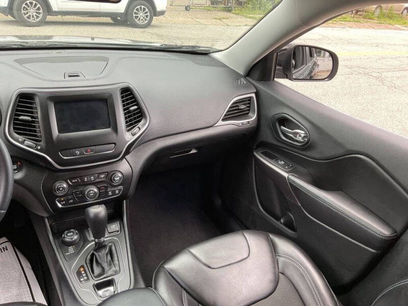 2019 Jeep Cherokee Latitude Plus