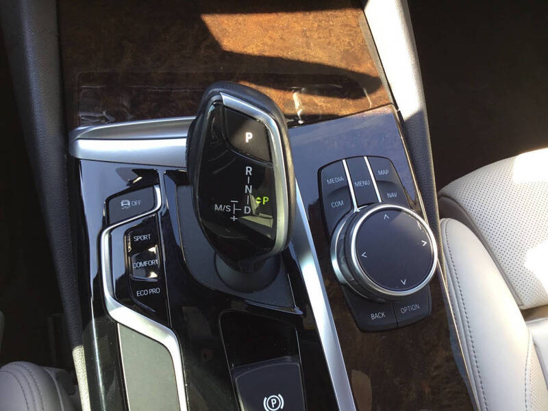 2019 BMW 5 Series 540i